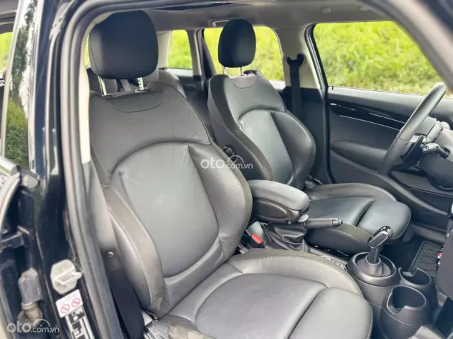Mini Cooper S 5 cửa 2023 8