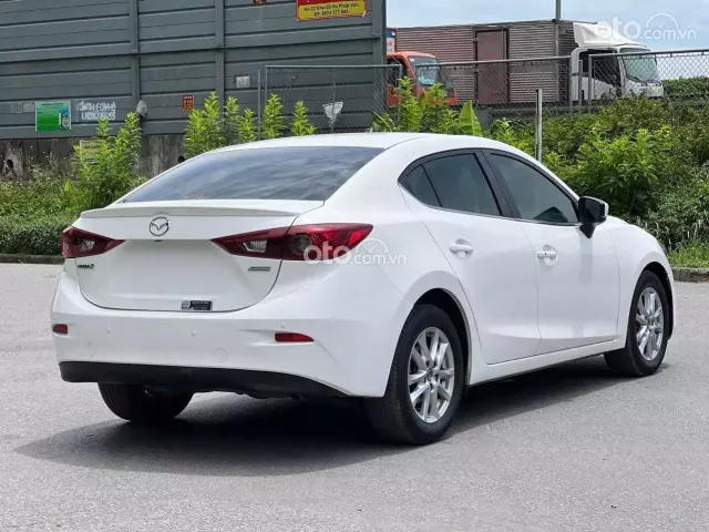 Mazda 3 1.5L Sedan 2019 5