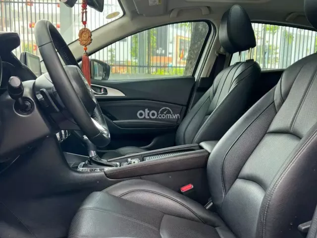 Mazda 3 1.5L Sedan 2019 10