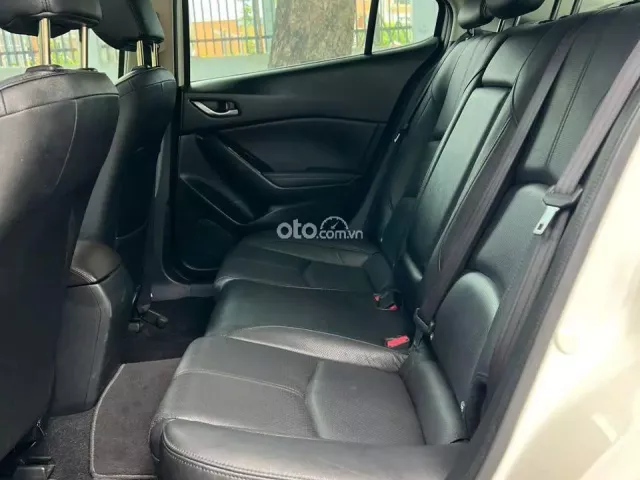 Mazda 3 1.5L Sedan 2019 13