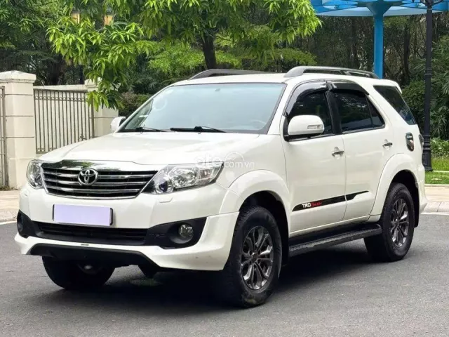 Toyota Fortuner 2.7V TRD 4x4 2015 3