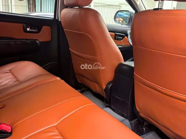 Toyota Fortuner 2.7V TRD 4x4 2015 17