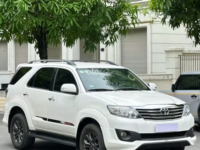 Toyota Fortuner 2.7V TRD 4x2 2014 2