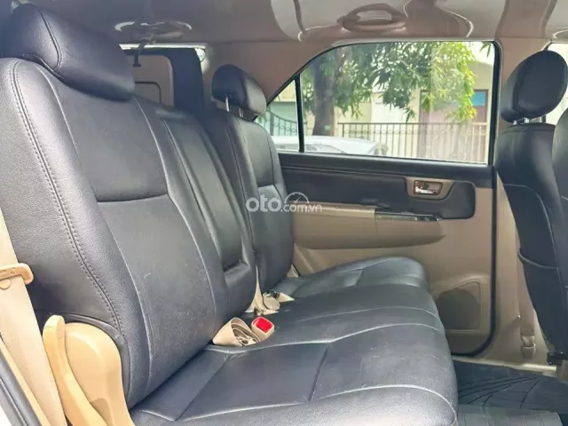 Toyota Fortuner 2.7V TRD 4x2 2014 15