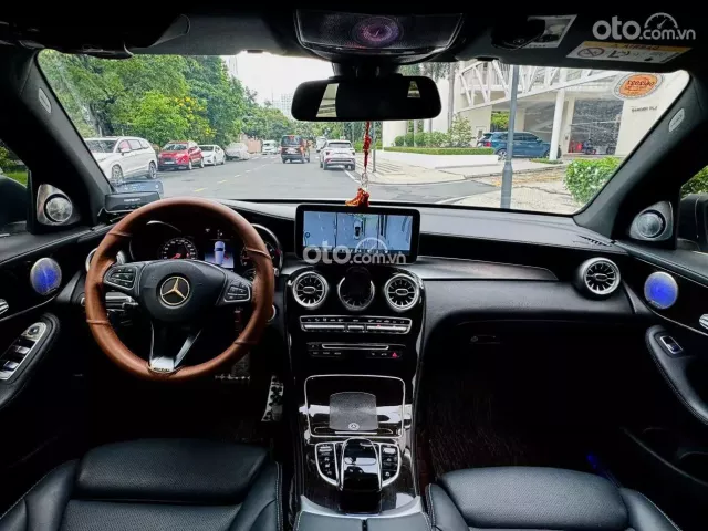 Mercedes-Benz GLC 200 V1 2019 8