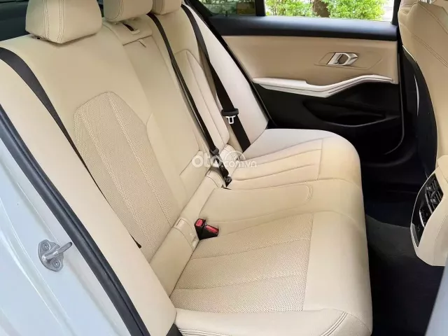 BMW 320i Sport Line 2024 7