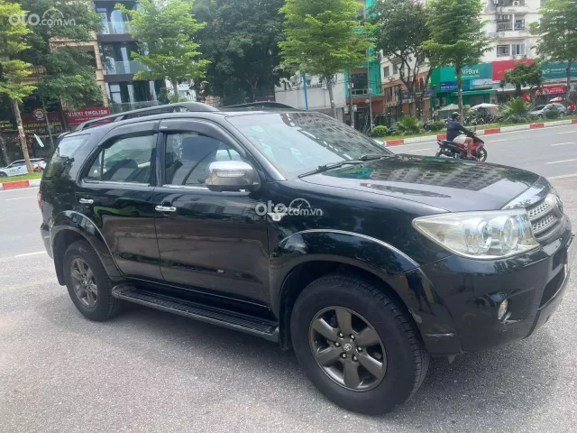 Toyota Fortuner 2.7 V 4X2 AT 2009 3