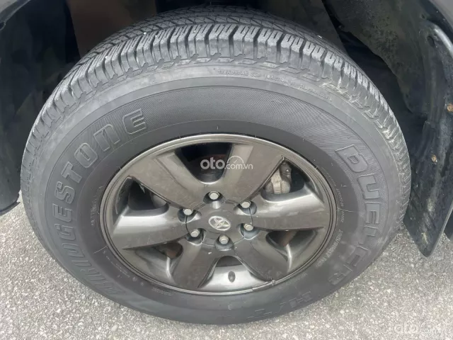Toyota Fortuner 2.7 V 4X2 AT 2009 6