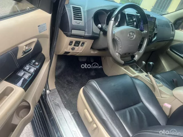 Toyota Fortuner 2.7 V 4X2 AT 2009 7
