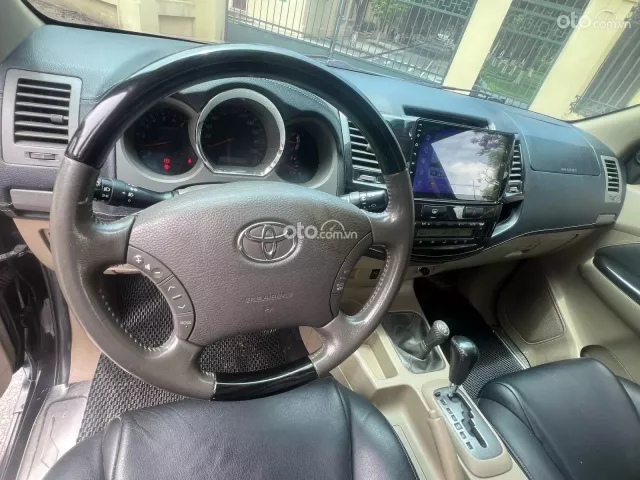 Toyota Fortuner 2.7 V 4X2 AT 2009 8