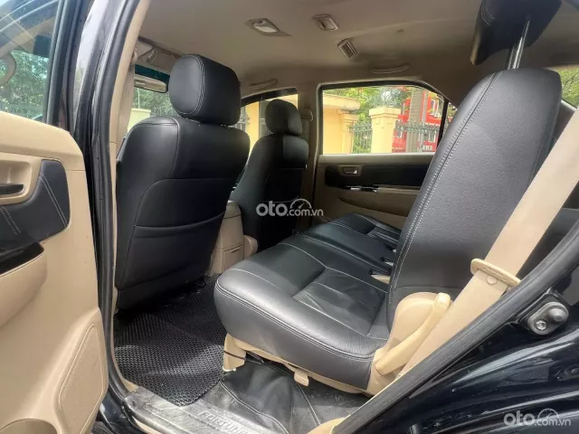 Toyota Fortuner 2.7 V 4X2 AT 2009 11