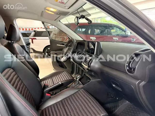 Kia Sonet 1.5 Luxury 2024 18