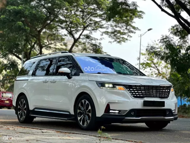 Kia Carnival 2.2D Premium 2023 2
