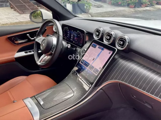 Mercedes GLC200 4Matic model 2024 siêu lướt cực đẹp