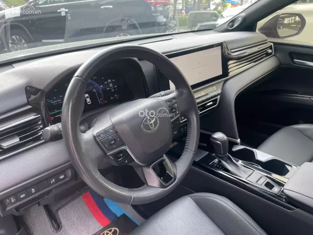 Toyota Camry 2.0Q 2025 14