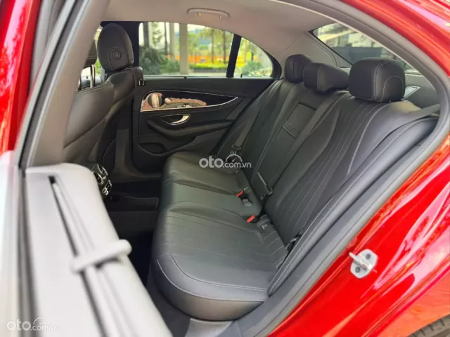 Mercedes-Benz E200 Exclusive V1 2022 8