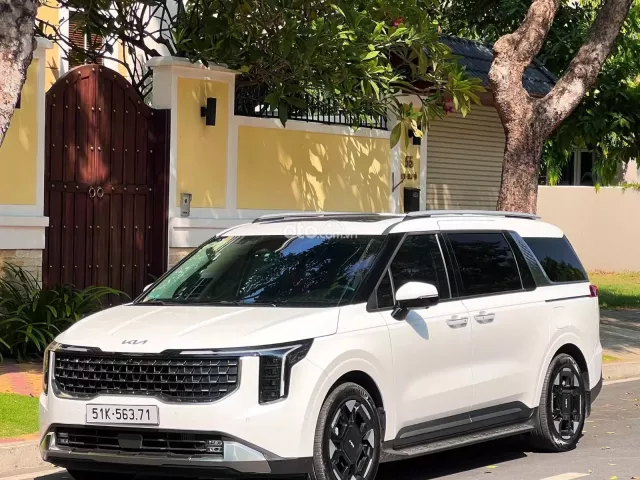 Kia Carnival 2.2D Signature 2025 3