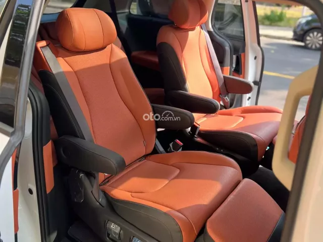 Kia Carnival 2.2D Signature 2025 8