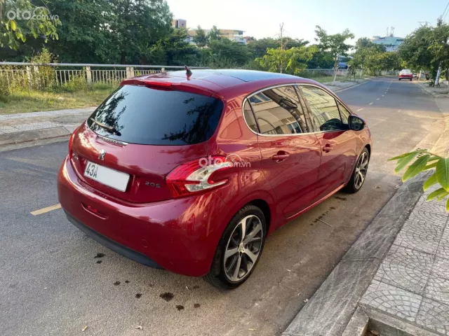 Peugeot 208 1.6L AT 2015 6