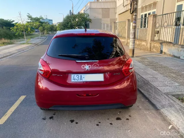 Peugeot 208 1.6L AT 2015 4
