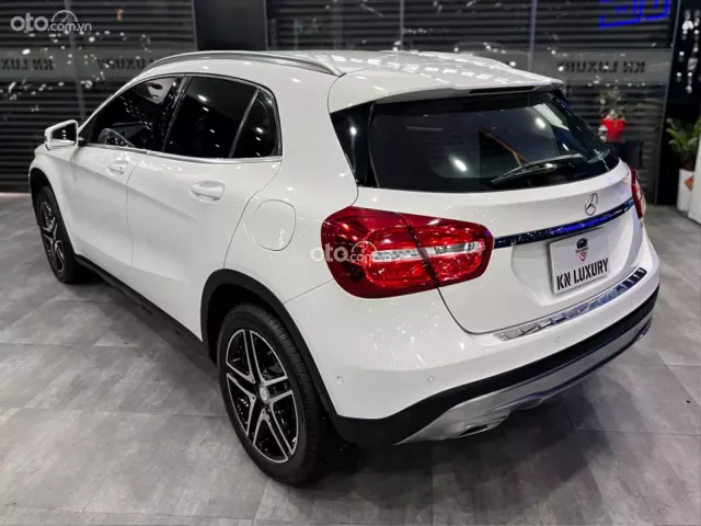 Mercedes-Benz GLA 200 1.6 I4 2016 7