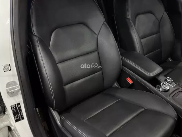 Mercedes-Benz GLA 200 1.6 I4 2016 18