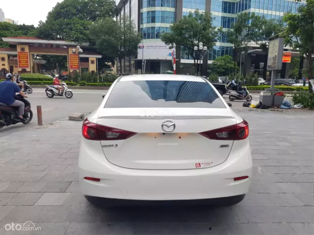 Mazda 3 1.5L Sedan 2016 5