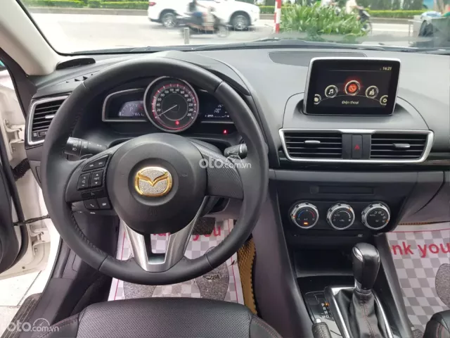 Mazda 3 1.5L Sedan 2016 12