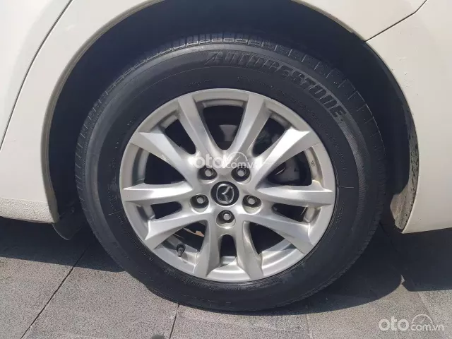 Mazda 3 1.5L Sedan 2016 14