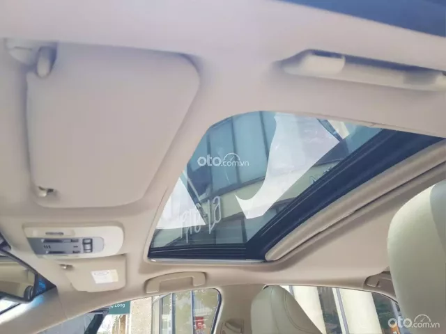 Toyota Camry 2.0Q 2021 12
