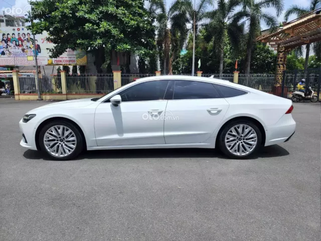 Audi A7 2022 5