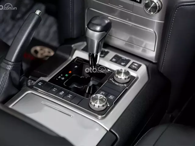 Toyota Land Cruiser VX 4.6 V8 2020 6