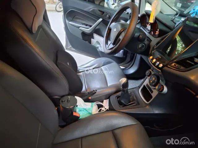 Ford Focus 1.6L 2011 14