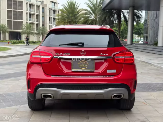 Mercedes-Benz GLA 250 4Matic 2015 5