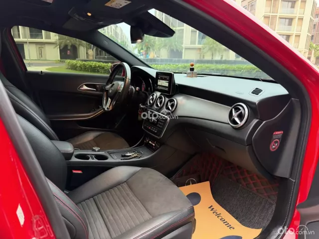 Mercedes-Benz GLA 250 4Matic 2015 11