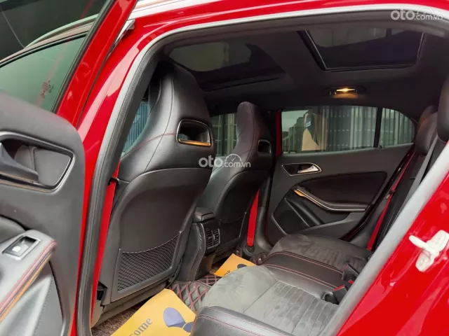 Mercedes-Benz GLA 250 4Matic 2015 12