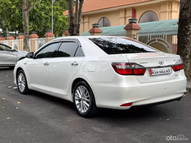 Toyota Camry 2.0E 2018 8
