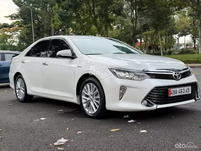 Toyota Camry 2.0E 2018 4