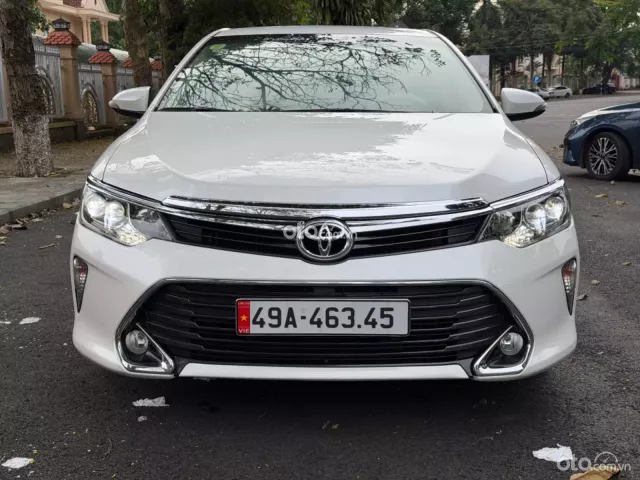 Toyota Camry 2.0E 2018 6