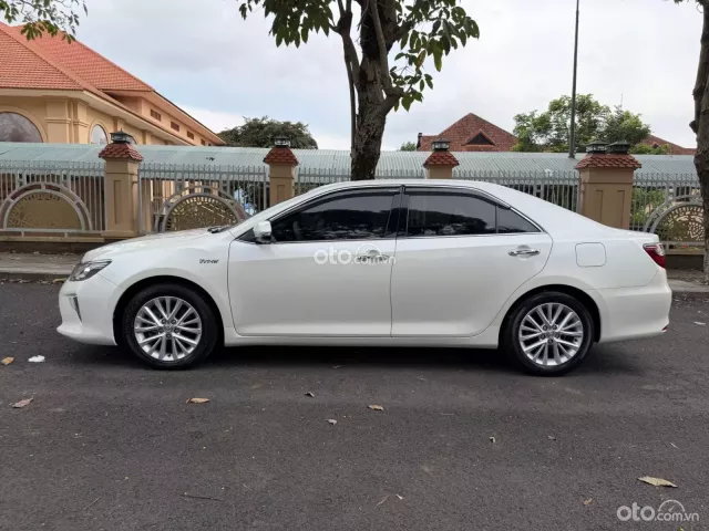 Toyota Camry 2.0E 2018 5