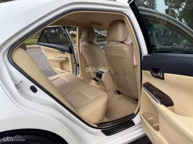 Toyota Camry 2.0E 2018 14