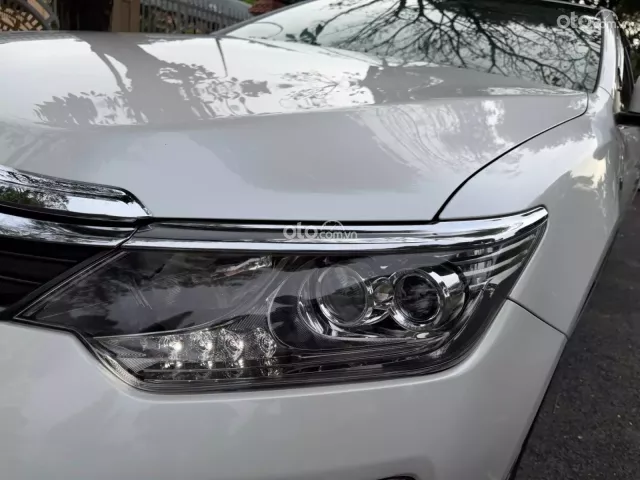 Toyota Camry 2.0E 2018 24