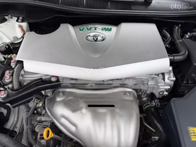 Toyota Camry 2.0E 2018 18
