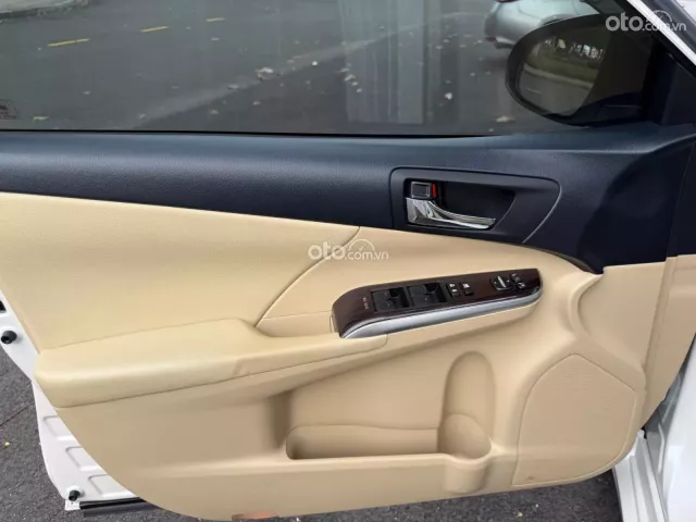 Toyota Camry 2.0E 2018 22