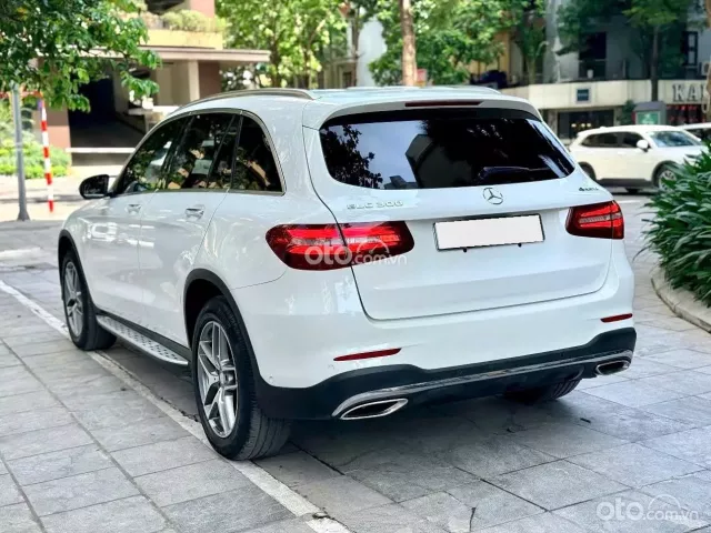 Mercedes-Benz GLC 300 4Matic 2016 4