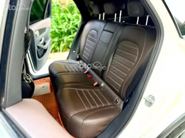 Mercedes-Benz GLC 300 4Matic 2016 11
