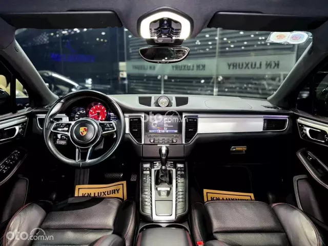 Porsche Macan GTS 2017 11