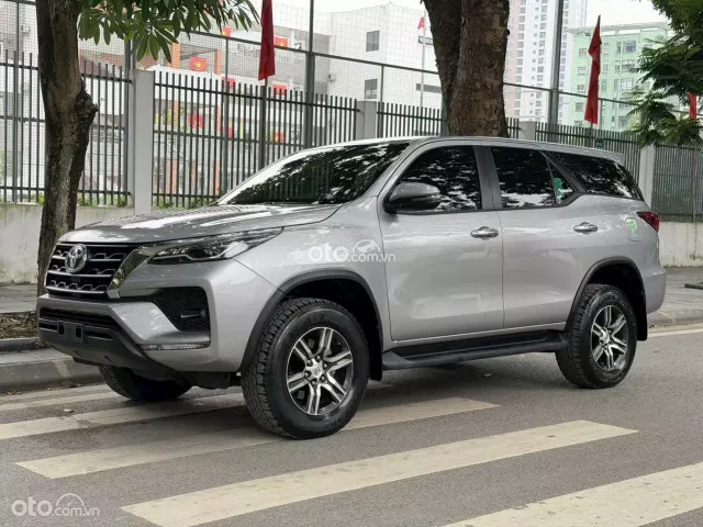 Toyota Fortuner 2.4G 4x2 AT  2024 2
