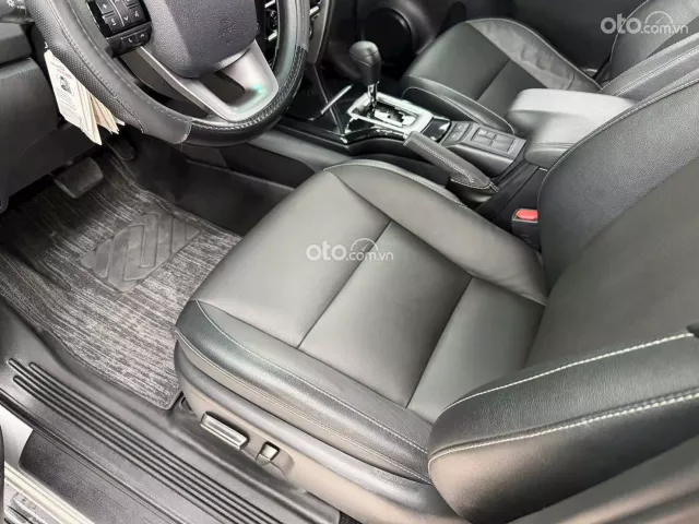 Toyota Fortuner 2.4G 4x2 AT  2024 13