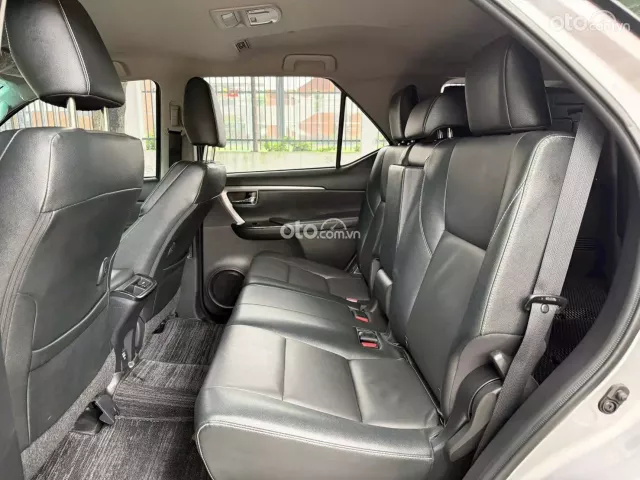 Toyota Fortuner 2.4G 4x2 AT  2024 15